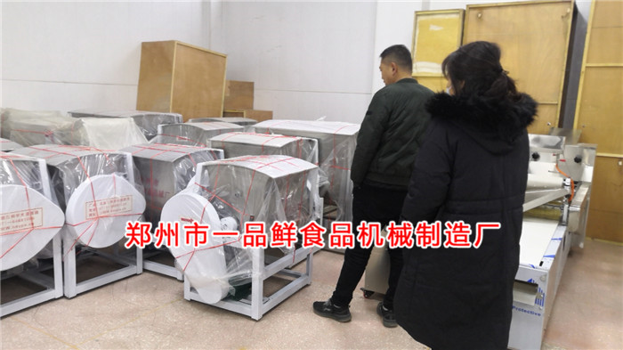 商丘客戶跟隨親戚步伐選擇一品鮮多功能燴面機(圖4) 商丘客戶跟隨親戚步伐選擇一品鮮多功能燴面機(圖4)