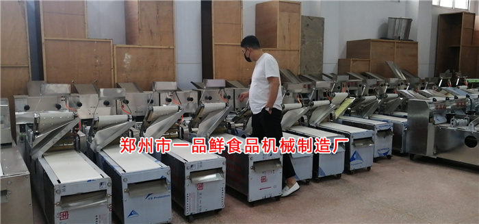 客戶考察面館燴面機(jī) 客戶考察面館燴面機(jī)